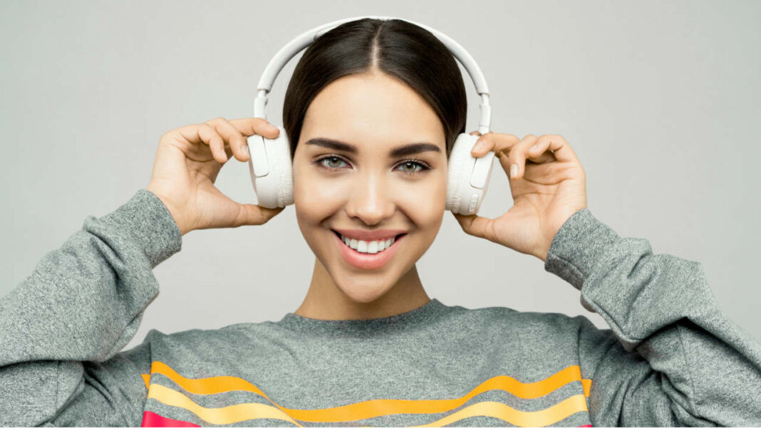 Feeling Stressed? Science Says This 24-Minute Music Trick Might Help Feeling Stressed? Science Says This 24-Minute Music Trick Might Help