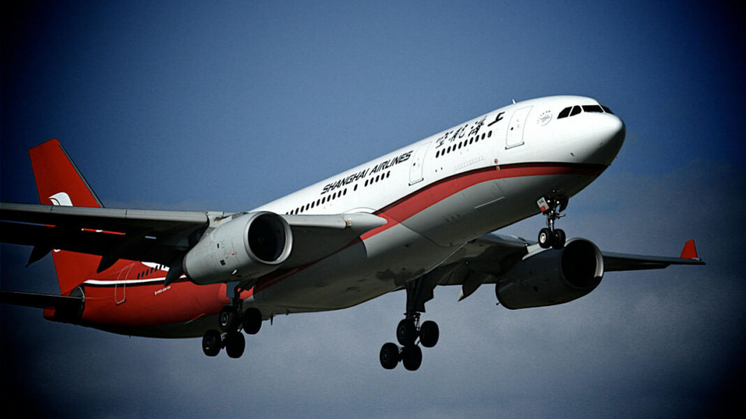 Mid-Air Panic to Online Storm: IIT Graduate’s Flight Door Attempt Triggers Two-Front Police Probe Mid-Air Panic to Online Storm: IIT Graduate’s Flight Door Attempt Triggers Two-Front Police Probe
