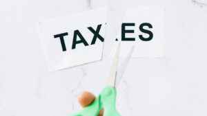 How Much Could Canadians Save if Gas Taxes Are Scrapped? Opposition Pushes 2026 Fuel Tax Cut
