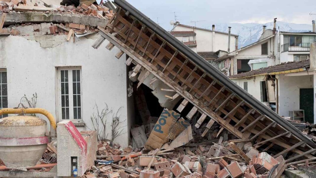 Japan Issues Megaquake Advisory After Strong Offshore Earthquake, Raising Concerns of Larger Tremor Japan Issues Megaquake Advisory After Strong Offshore Earthquake, Raising Concerns of Larger Tremor