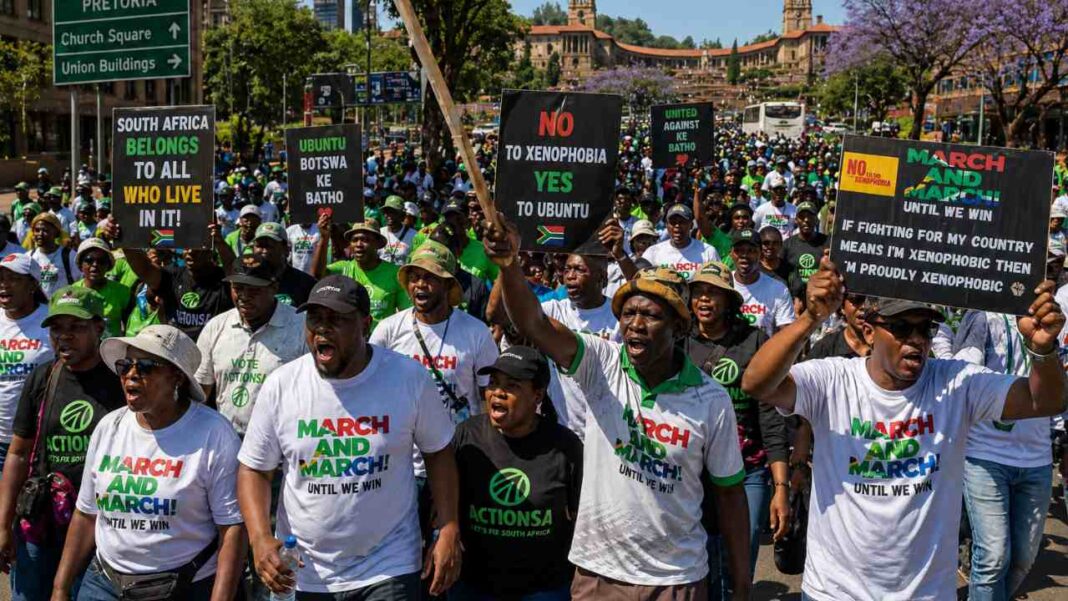 Fear and Tension Rise as Migrants Told to Shut Shops in South Africa Fear and Tension Rise as Migrants Told to Shut Shops in South Africa