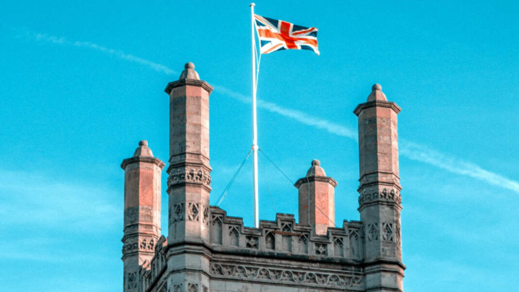 UK Economic Growth Slows as Energy Prices and Supply Chain Pressures Weigh on Businesses UK Economic Growth Slows as Energy Prices and Supply Chain Pressures Weigh on Businesses