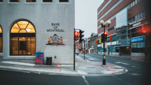 Why Canada’s Major Banks Are Thriving Despite a Slumping Housing Market