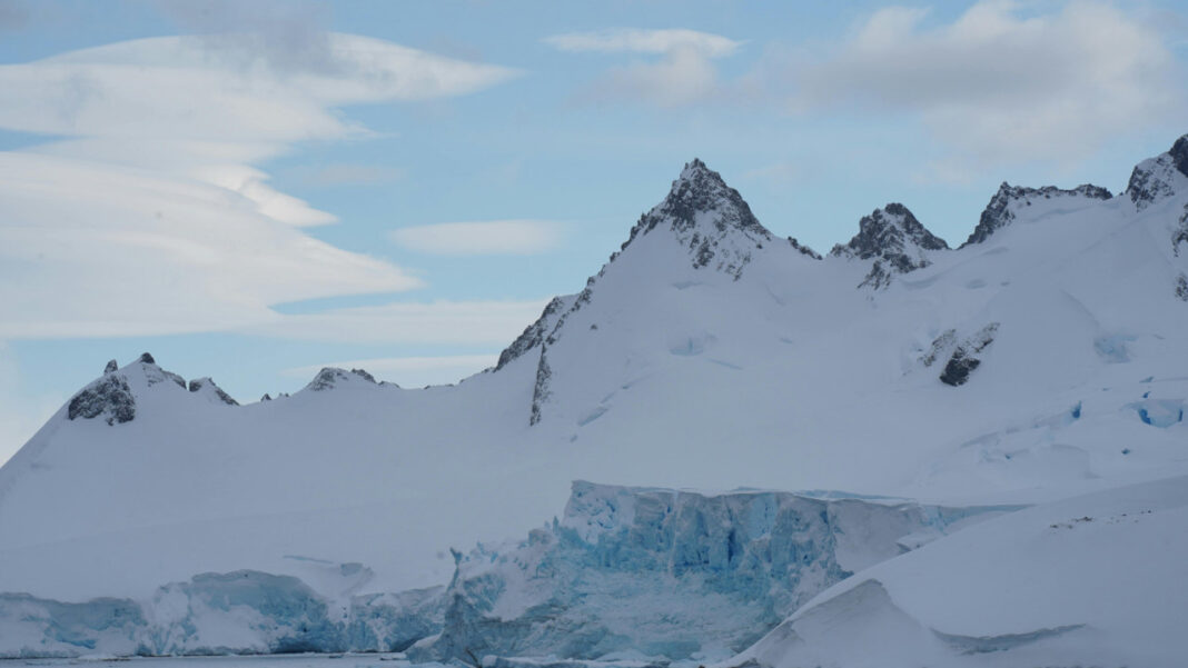 Why Scientists Are Deeply Worried About Antarctica Right Now Why Scientists Are Deeply Worried About Antarctica Right Now