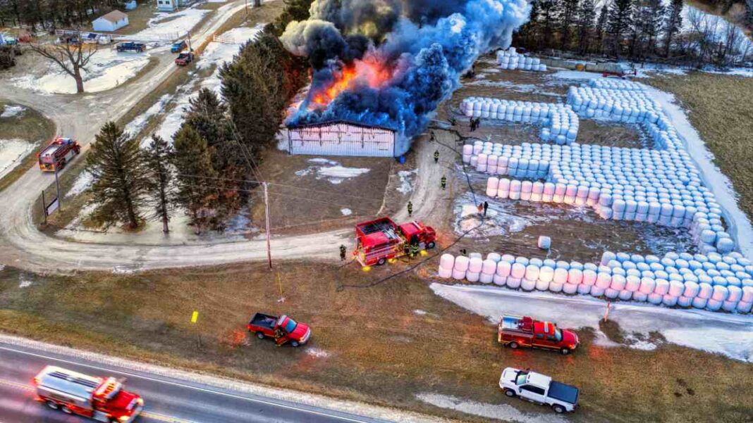 Why Canada’s Wildfires Are Worsening: Ontario Communities Evacuated as More Than 850 Fires Burn Why Canada’s Wildfires Are Worsening: Ontario Communities Evacuated as More Than 850 Fires Burn