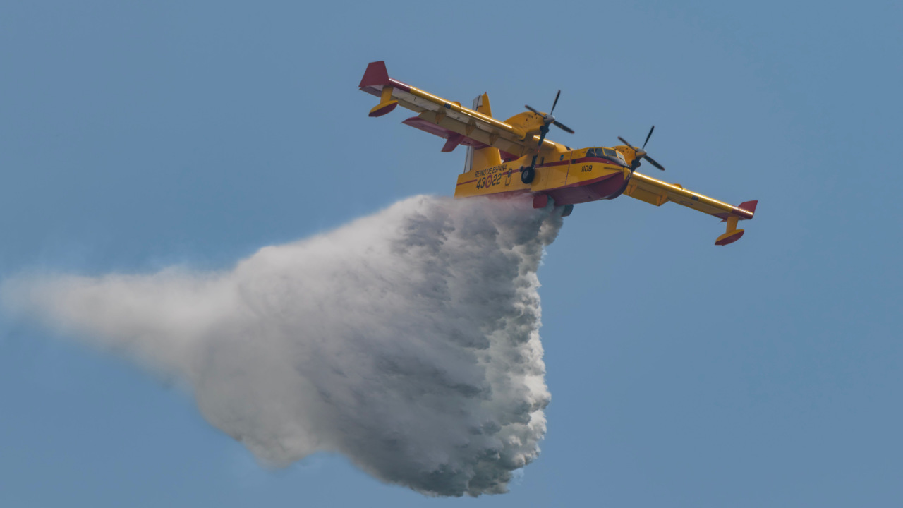 Why Canada’s Wildfires Are Worsening: Ontario Communities Evacuated as More Than 850 Fires Burn