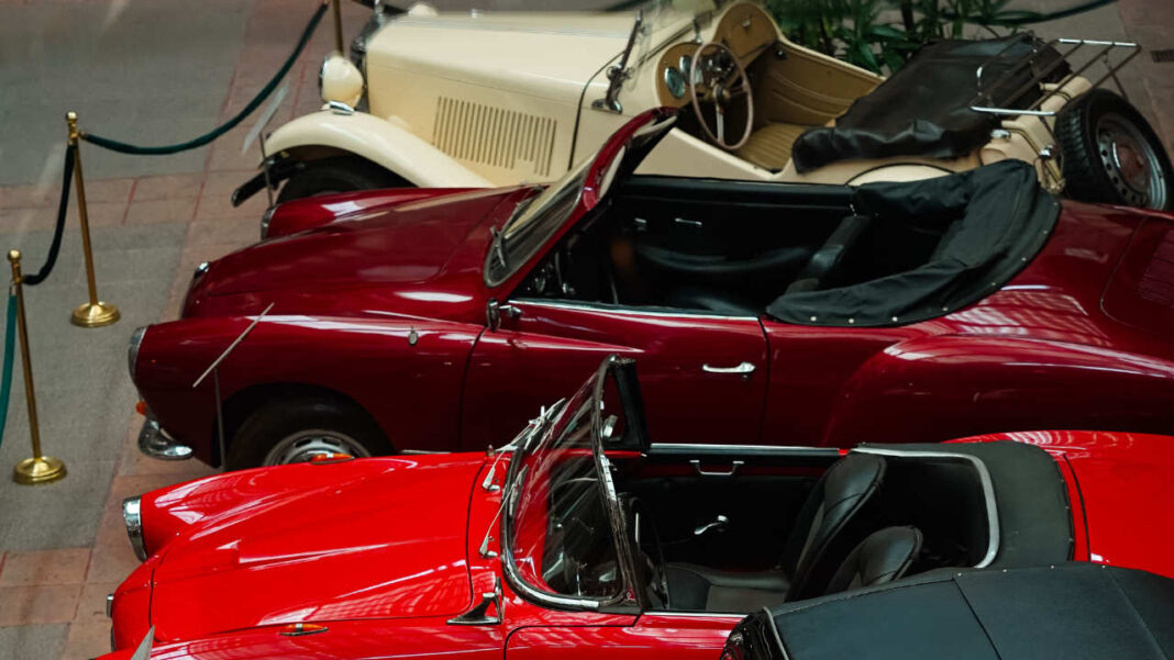 A Giant Pink Convertible Is Turning Heads in Qatar—But It’s Not What You Think A Giant Pink Convertible Is Turning Heads in Qatar—But It's Not What You Think