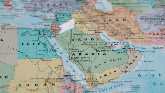 Strait of Hormuz Tensions Trigger Surge in U.S. Crude Demand as Empty Supertankers Head to American Ports