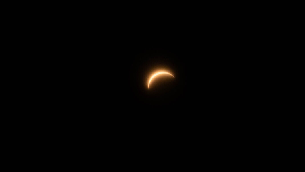 Millions Across Europe Marvel at Rare Solar Eclipse Millions Across Europe Marvel at Rare Solar Eclipse