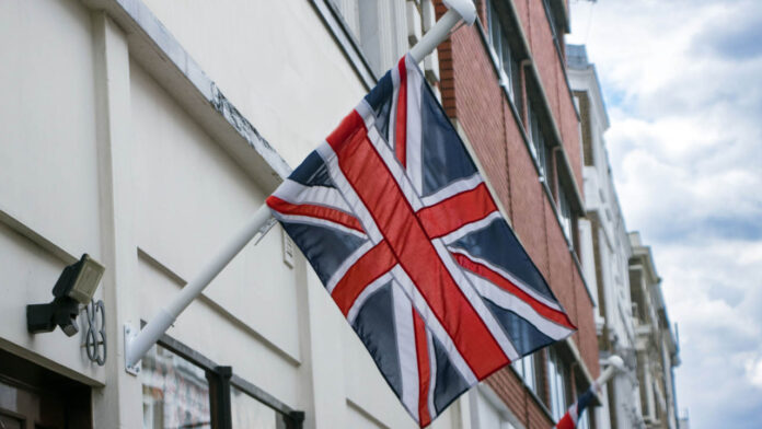 British Factories See Strongest Growth in Almost Two Years as Supply Chain Pressures Ease
