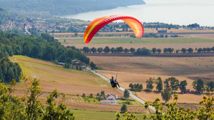 What Went Wrong Above Salalah? Oman Grounds Powered Paragliding After Fatal Crash