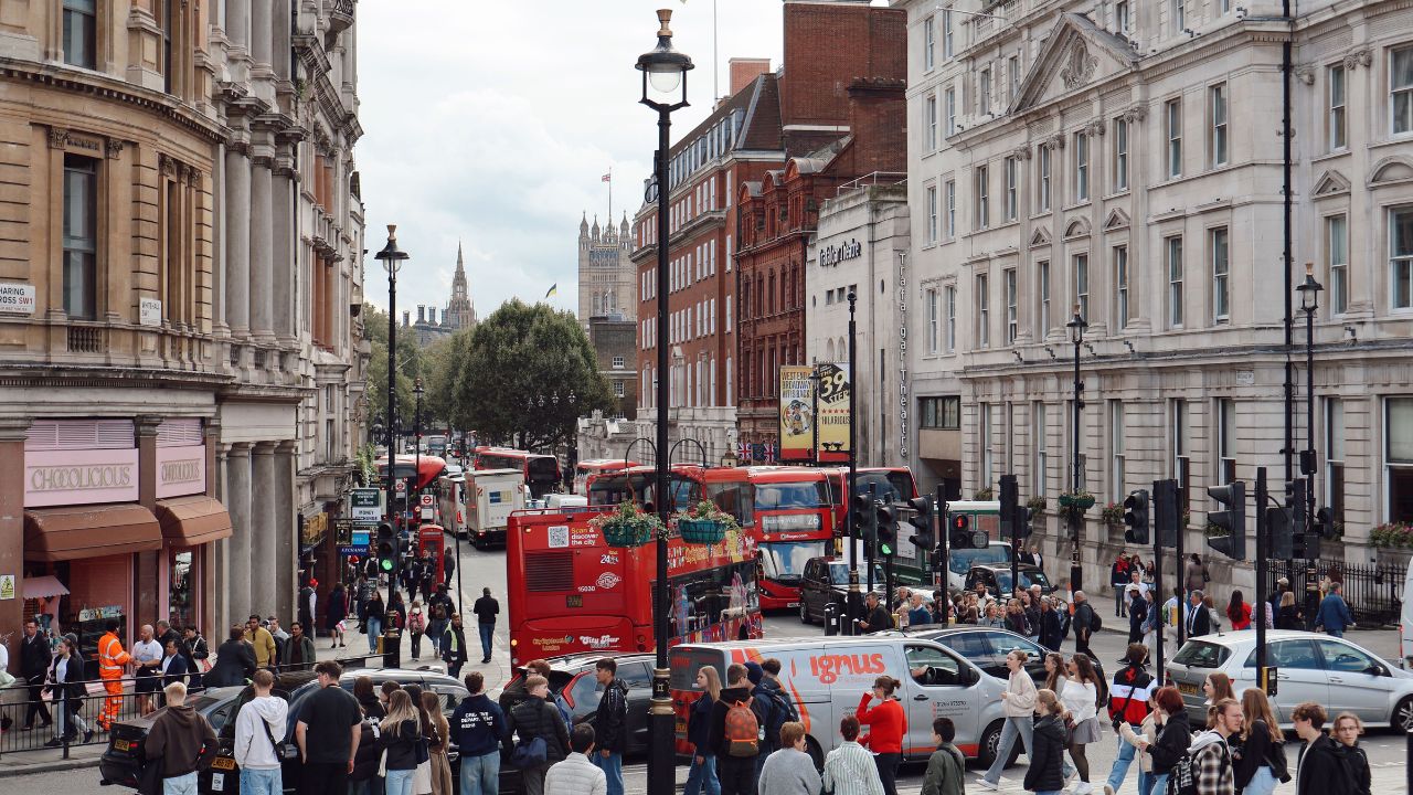 Is the UK Economy Recovering? Services Sector Expansion Reaches Highest Level in Six Months