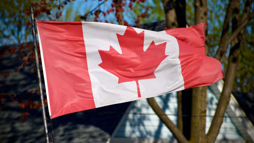 Canadian Household Debt Burden Eases in Q2 as Income Growth Takes the Lead Canadian Household Debt Burden Eases in Q2 as Income Growth Takes the Lead