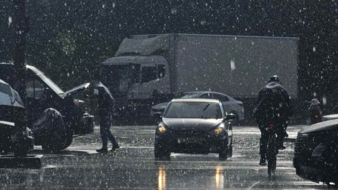 UAE’s September Surprise: 47°C Heat Collides with Rain, Fog, and Dust