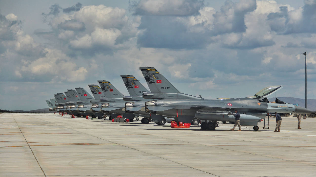 UK Counter-Terror Police Continue RAF Fairford Investigation After 5 Suspects Released