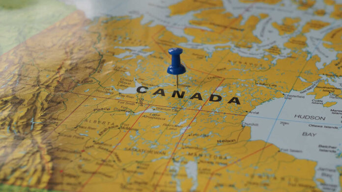 Canada’s Trade Surplus Narrows Sharply in July as Gold and Energy Exports Fall