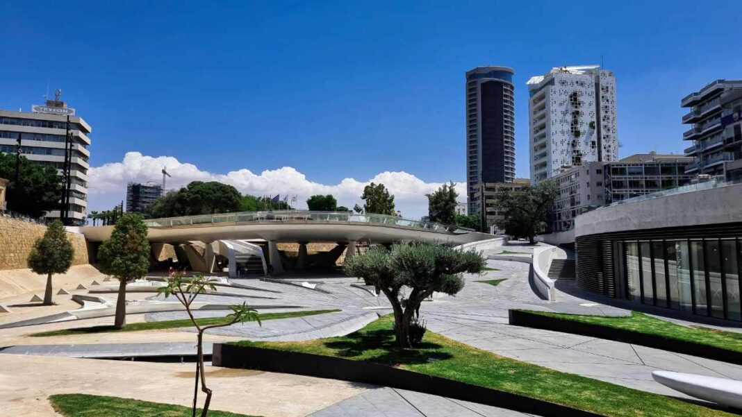 Sharpening the Investment Pitch: How Advanced Technology is Changing Cyprus’ Economic Outlook Sharpening the Investment Pitch: How Advanced Technology is Changing Cyprus’ Economic Outlook