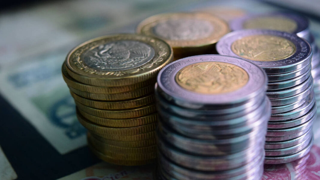 Ugandan and Ghanaian Currencies Face Further Pressure as Dollar Demand Rises Ugandan and Ghanaian Currencies Face Further Pressure as Dollar Demand Rises