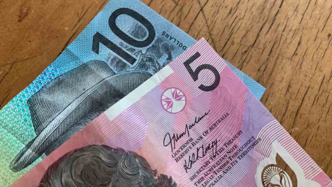 The Kiwi’s Strange Slide: Why Is New Zealand’s Dollar Falling Despite Rate-Hike Bets?