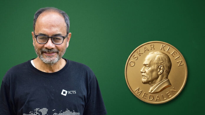 Indian physicist Ashoke Sen joins Stephen Hawking on an elite physics honours list: Wins the prestigious Oskar Klein Medal!