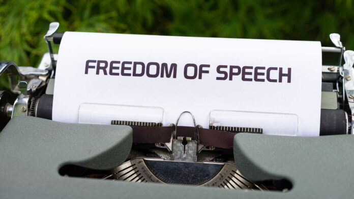 Macron Pushes Tighter Digital Rules in Europe, Raising Concerns Over Free Speech