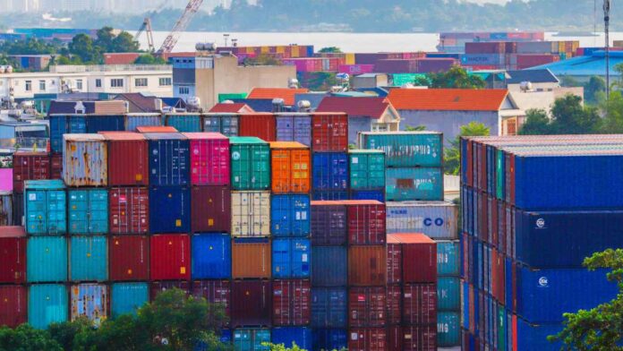 UAE Port Congestion Sends Shockwaves Through Middle East Shipping: Could Sri Lanka, India, and Oman Become the Next Trade Battlegrounds?
