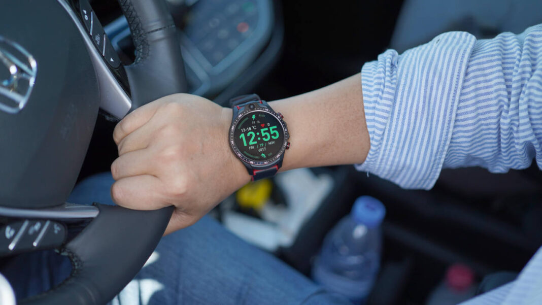 Could Wrist Vibrations Help Control Essential Tremor? New Wearable Shows Promise Could Wrist Vibrations Help Control Essential Tremor? New Wearable Shows Promise
